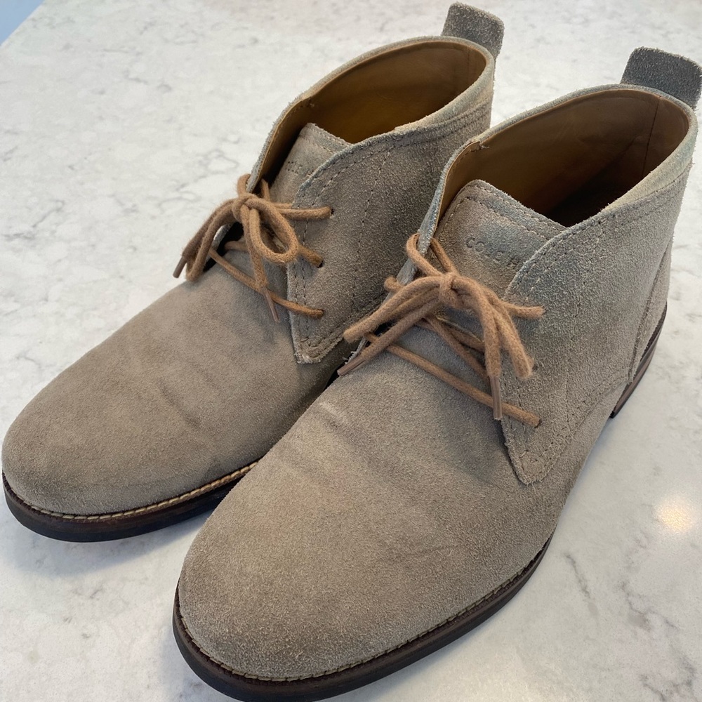 Like new Cole Haan chukka boots. Men’s size 9.